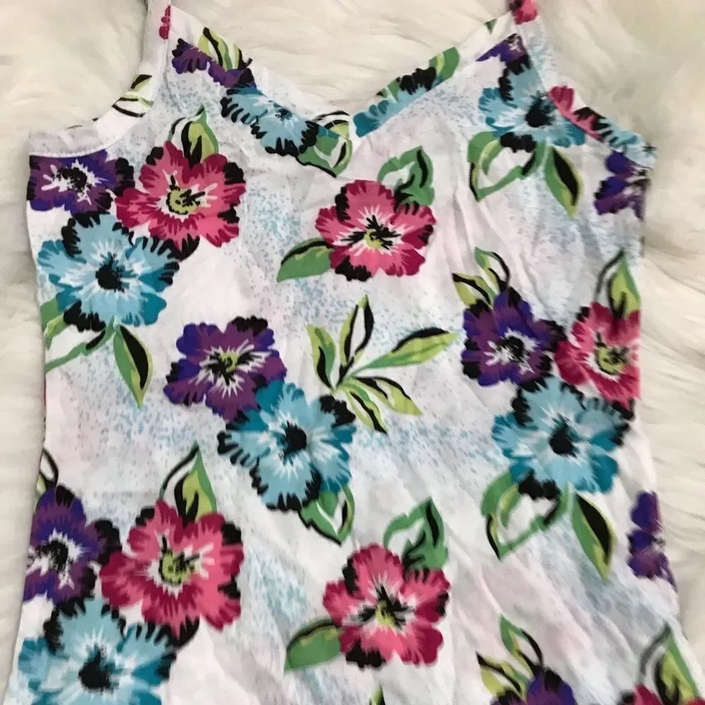 Floral Tank top  - Picture 5 of 6